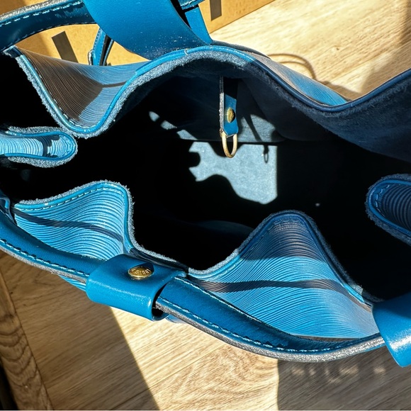 Louis Vuitton main image 10